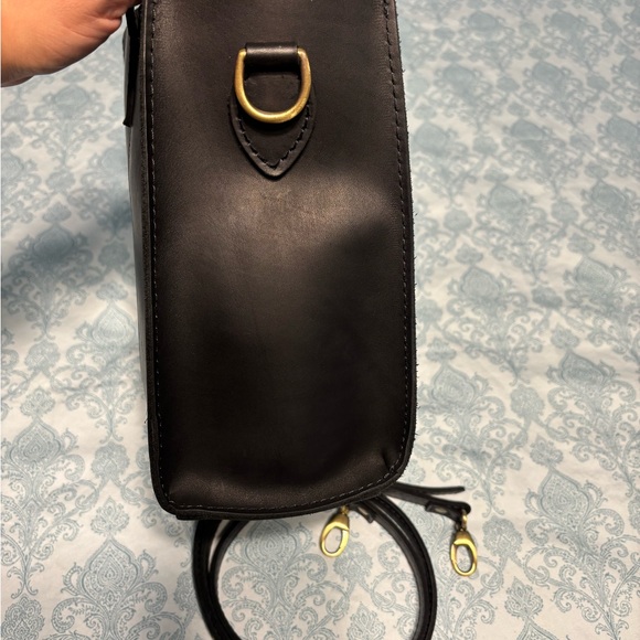 Portland leather LOLA CROSSBODY TOTE - Picture 5 of 9